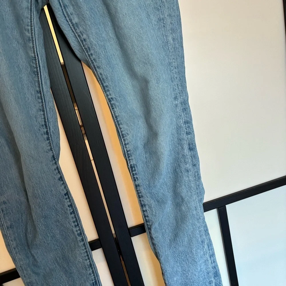 Abercrombie & Fitch 30x32 men’s Flex Super‎ skinny jeans in distressed denim